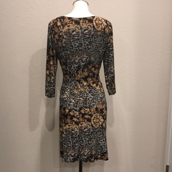 3/4 sleeve wrap dress - Picture 2 of 4